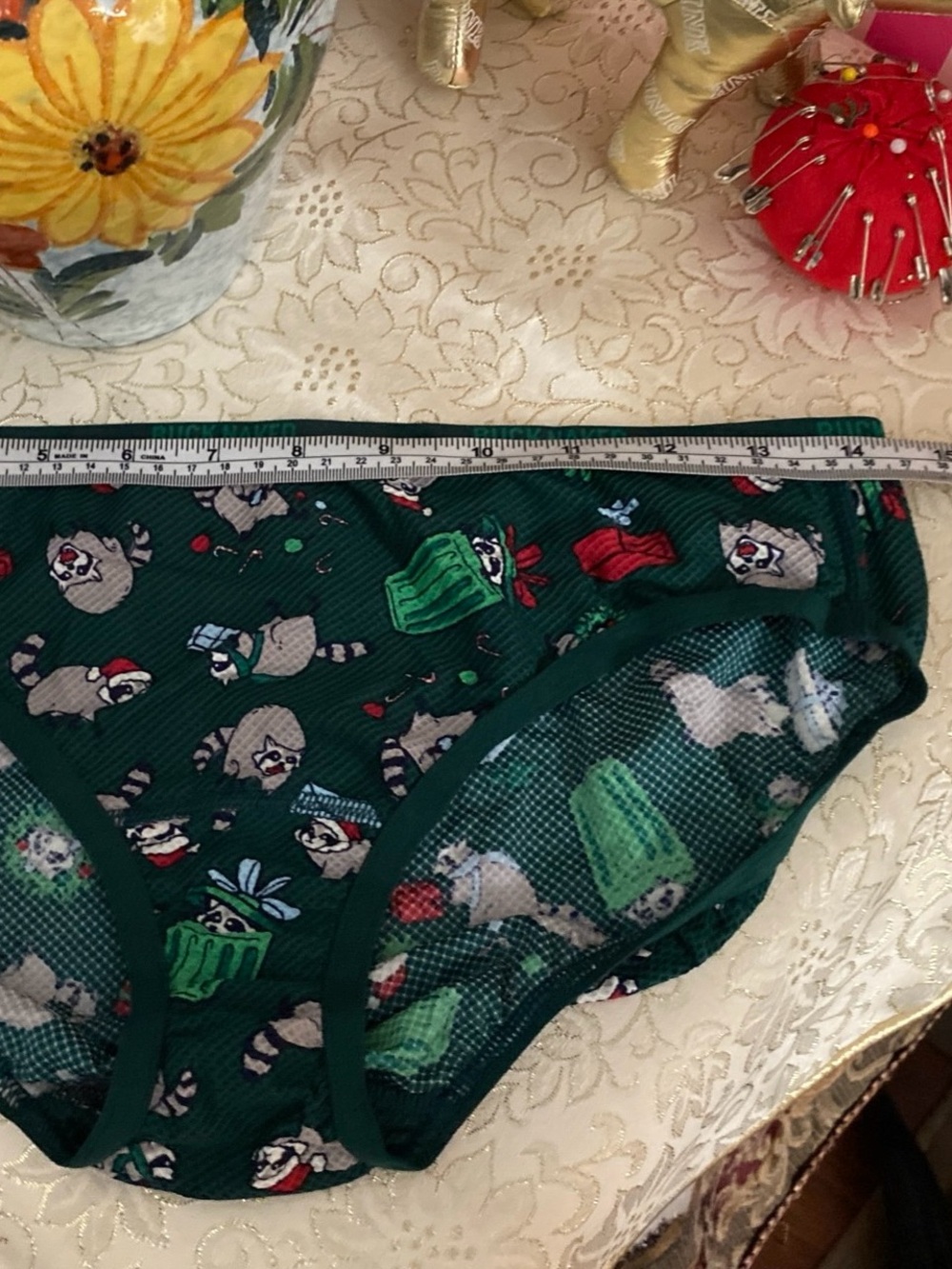 Duluth Trading Co Wom M Buck Naked Xmas Hipsters Panties New and NIP Lot of 2 - Picture 11 of 11